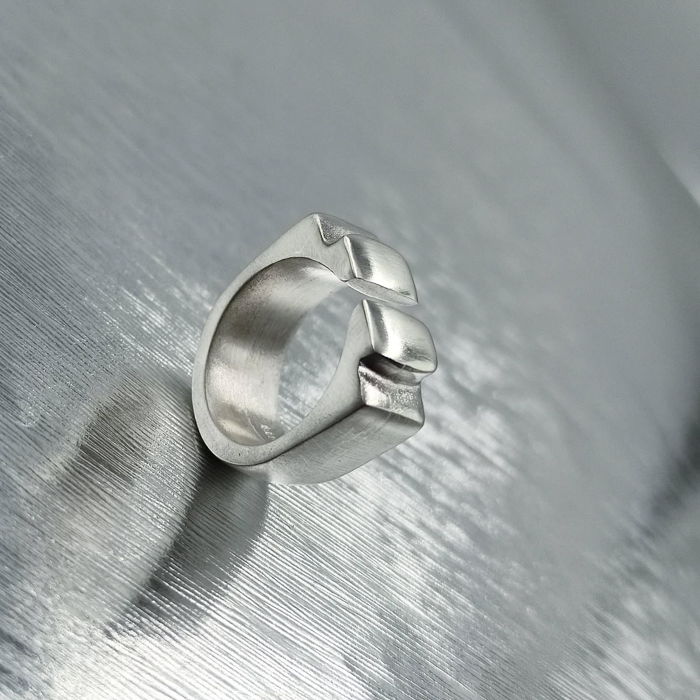 KERA chevalier ring
