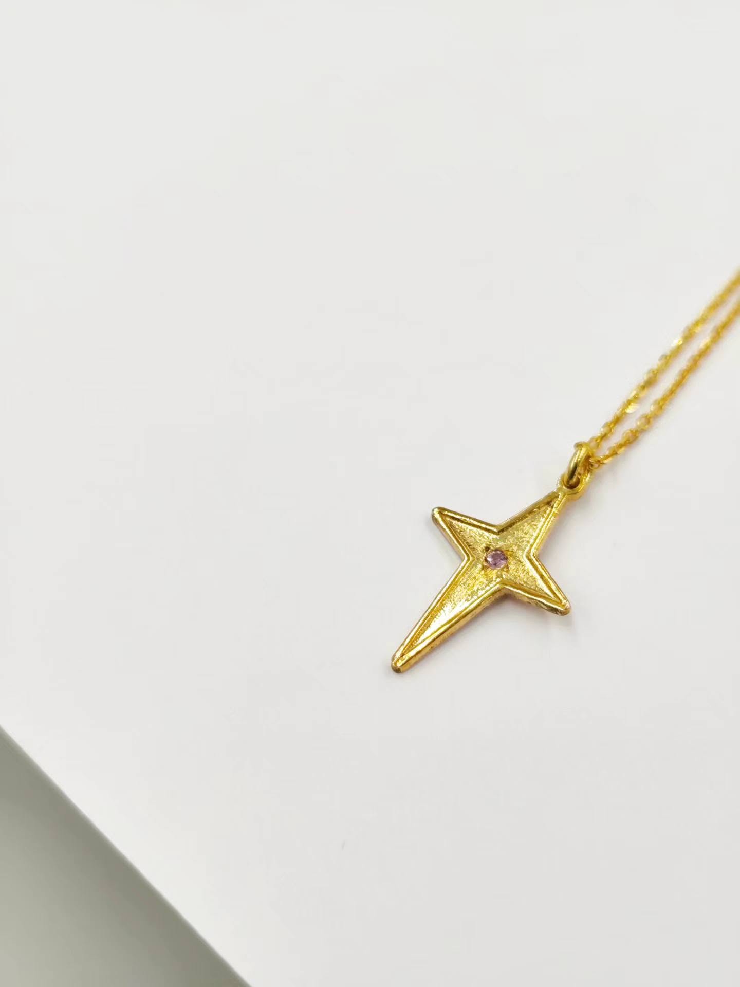 gynaikeio-epichryso-kolie-stayros-asteri-zircon