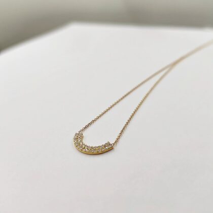 chryso-kolie-9k-me-monterno-miso-feggaro-kai-pave-leyka-zirgon-necklace
