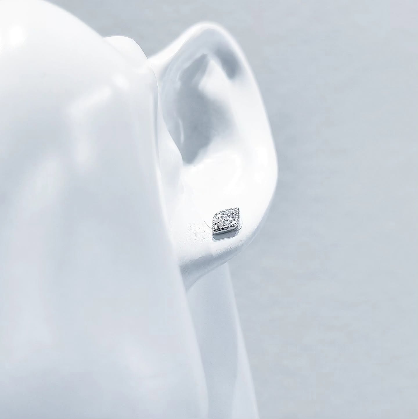RO earrings - Image 2