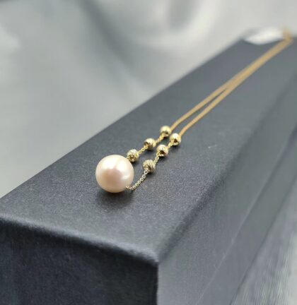 ALMA neck chain Pealrs by Kaleas
