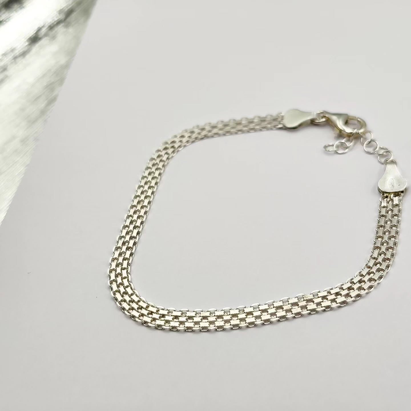 ARC bracelet chain