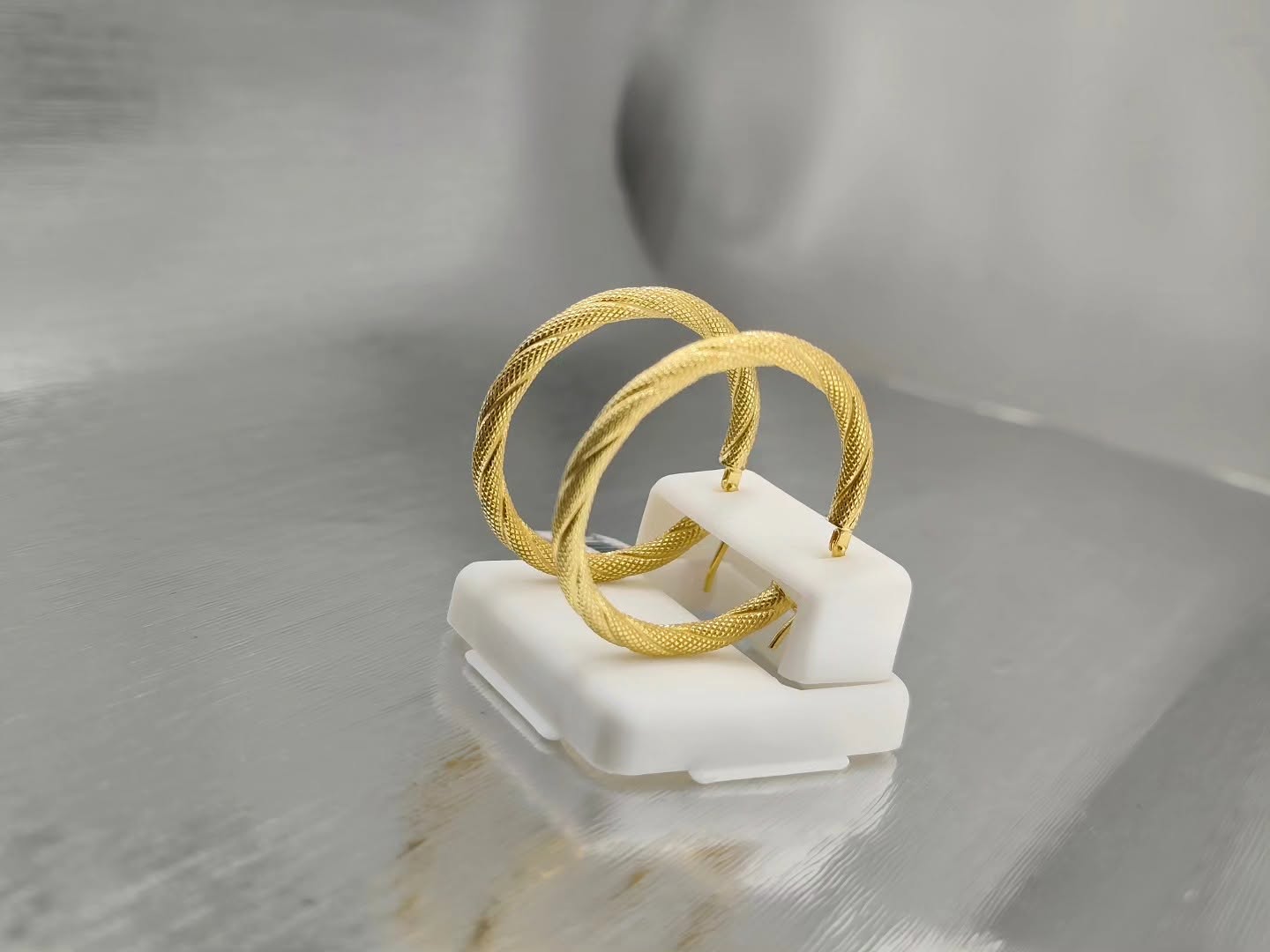 VICTORIA 2 hoops